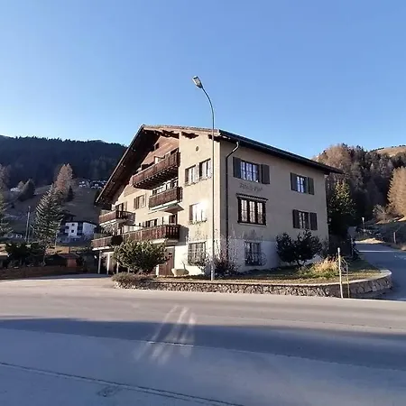 Haus Albertihof: 3-zimmer-wohnung An Top-lage In Davos-platz شقة