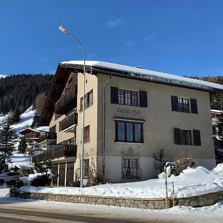 Haus Albertihof: 3-zimmer-wohnung An Top-lage In Davos-platz شقة *