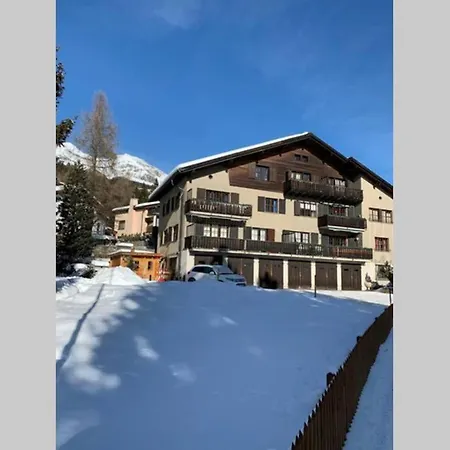 Haus Albertihof: 3-zimmer-wohnung An Top-lage In Davos-platz * دافوس