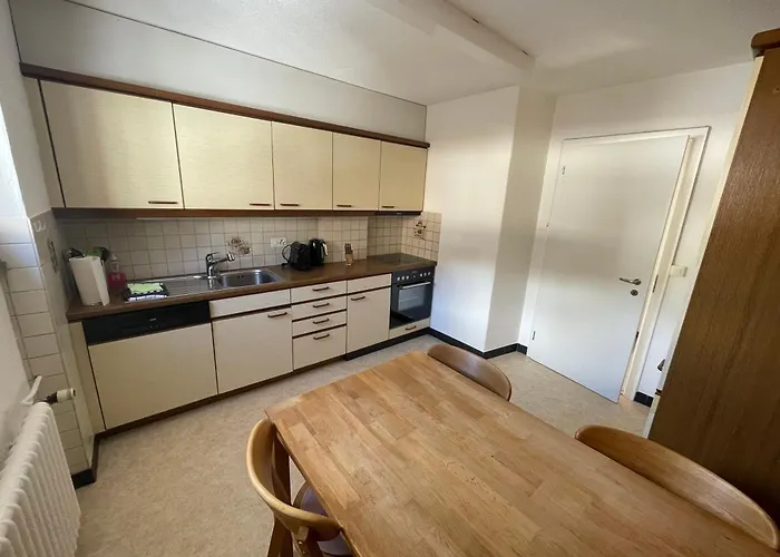 Haus Albertihof: 3-zimmer-wohnung An Top-lage In Davos-platz Apartment