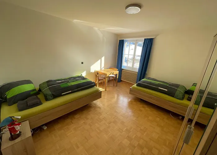 Haus Albertihof: 3-zimmer-wohnung An Top-lage In Davos-platz 아파트