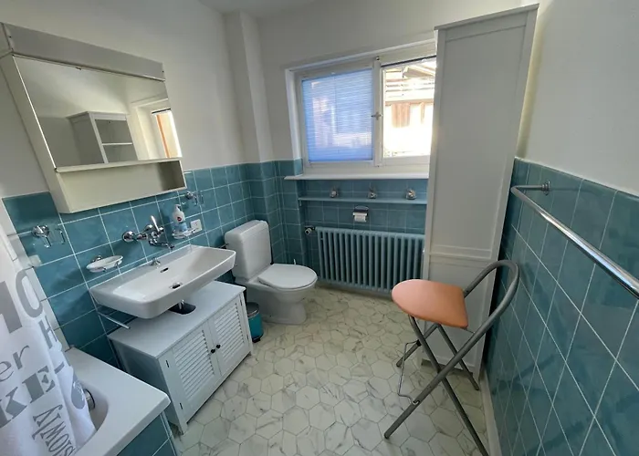 Haus Albertihof: 3-zimmer-wohnung An Top-lage In Davos-platz Апартаменты *