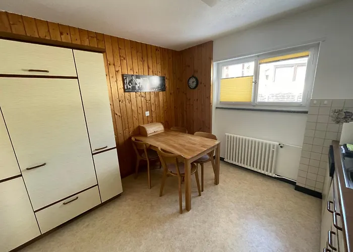 Haus Albertihof: 3-zimmer-wohnung An Top-lage In Davos-platz Апартаменты *