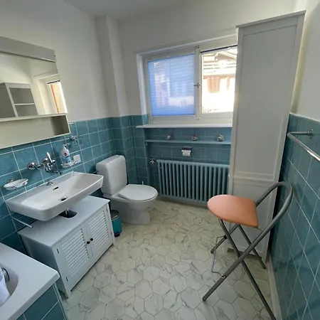Haus Albertihof: 3-zimmer-wohnung An Top-lage In Davos-platz Appartement *